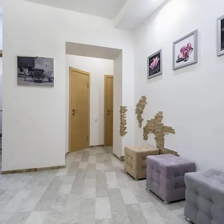Stoney Apartman Tirana